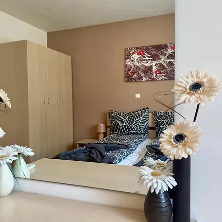 Vlado's Place Home2host Apartman Banszko