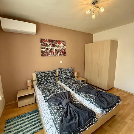 Апартаменты Vlado's Place Home2host