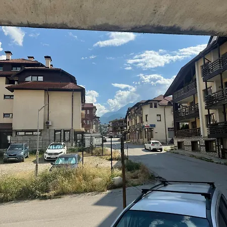 Vlado's Place Home2host Apartman *