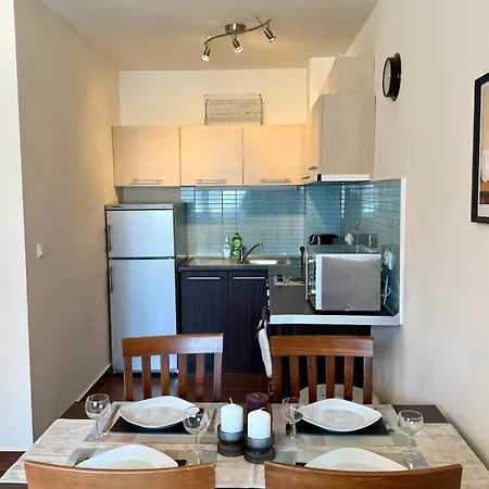 Vlado's Place Home2host Apartman *