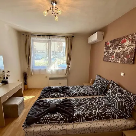 Vlado's Place Home2host *