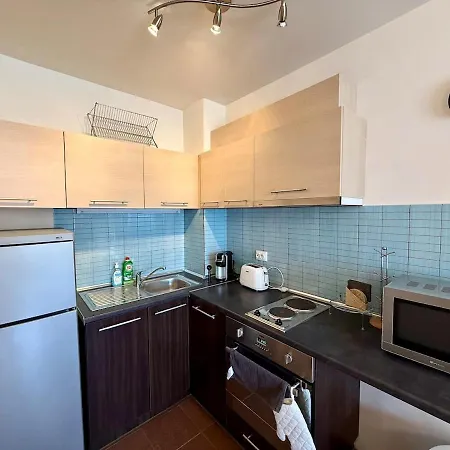 Vlado's Place Home2host Apartman Banszko
